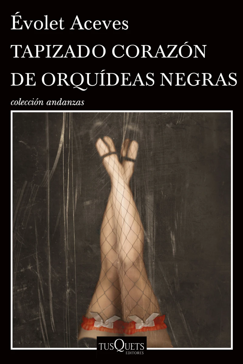 Tapizado corazón de orquídeas negras